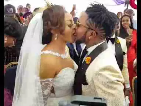 Video: That Adorable Moment, Oritsefemi Kissed His Wife Passionately & Puts The Ring On His Finger. Wedding